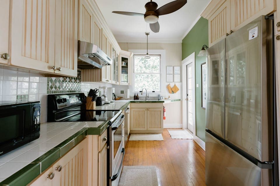 Cook from home in the fully equipped cottage kitchen. 