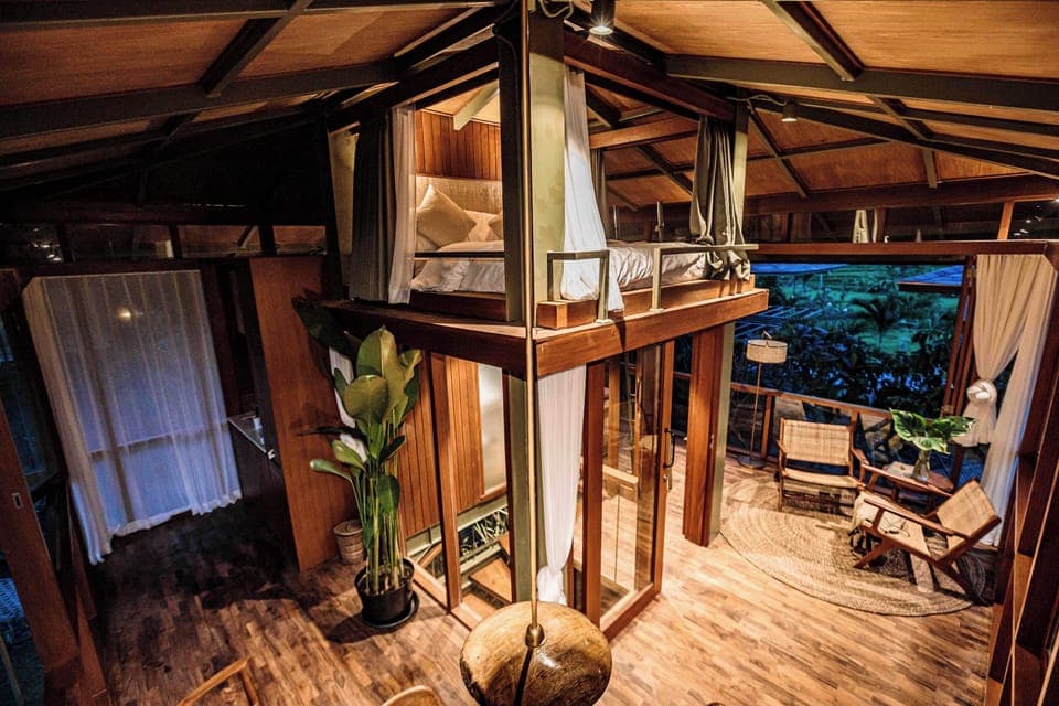 Treehouse Ficus | Minibar, in-room safe, laptop workspace, free WiFi