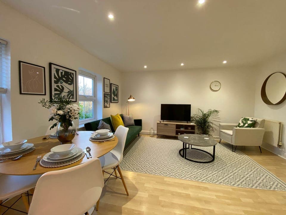 Comfort House, Ensuite (Detached Property) | Lounge