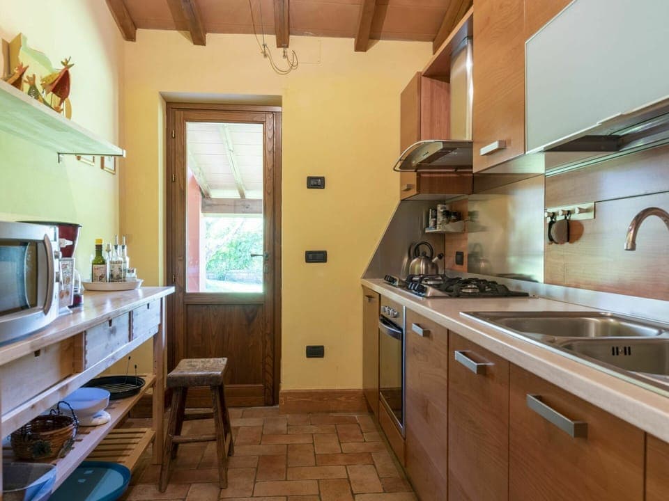 Cabinetry, Kitchen Sink, Countertop, Furniture, Sink, Property, Building, Tap, Kitchen Appliance, Kitchen Stove