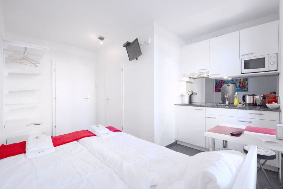 Studio, Kitchen | Bed sheets
