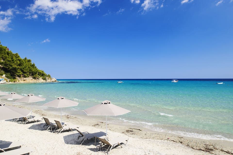 Private beach, sun loungers, beach umbrellas, beach towels