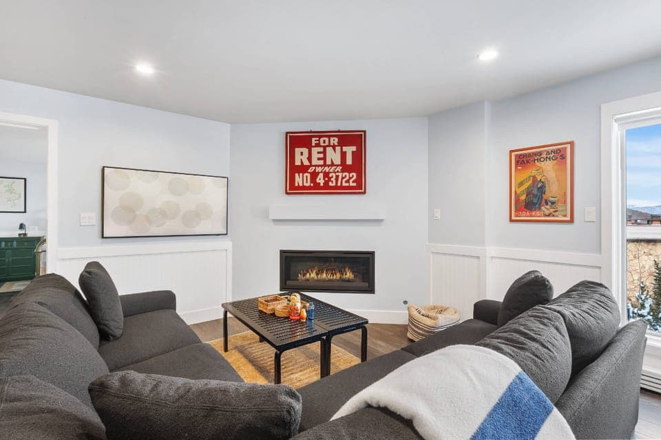 New sofa, fireplace and tv added in 2025!