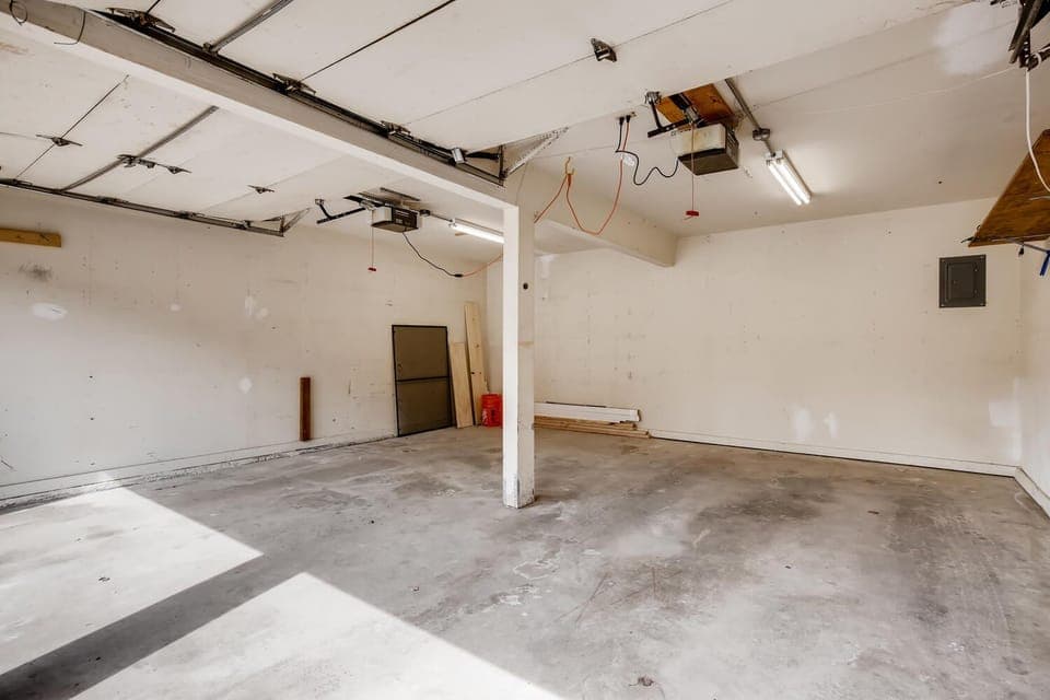 MR501 Private Garage