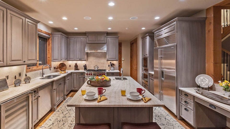 Kitchen island