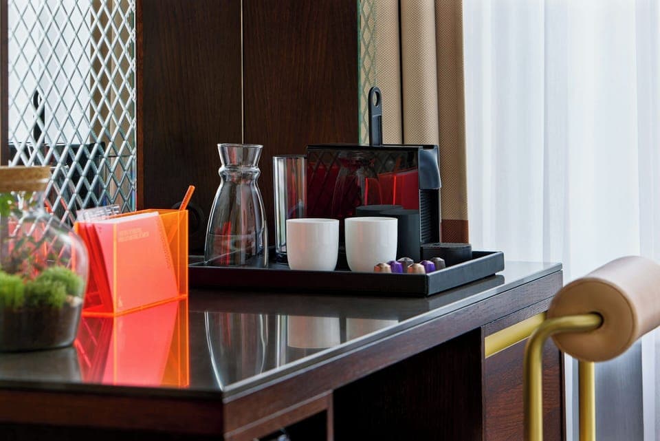 Deluxe Room, 1 King Bed | Premium bedding, minibar, in-room safe, desk