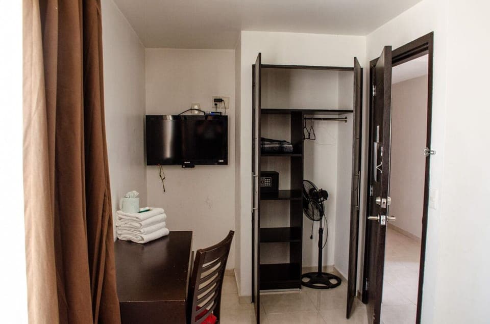 Single Room, 1 Double Bed | Free WiFi, bed sheets