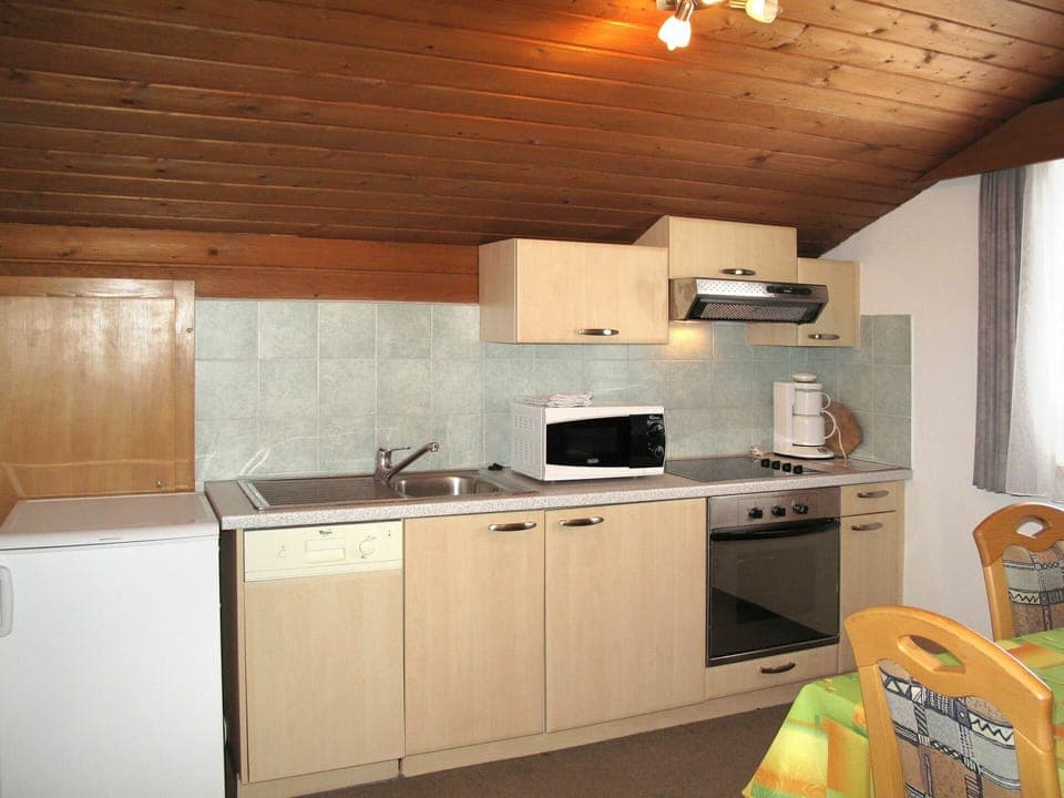 Room, Property, Cabinetry, Kitchen, Furniture, Countertop, Building, Interior Design, House, Plywood