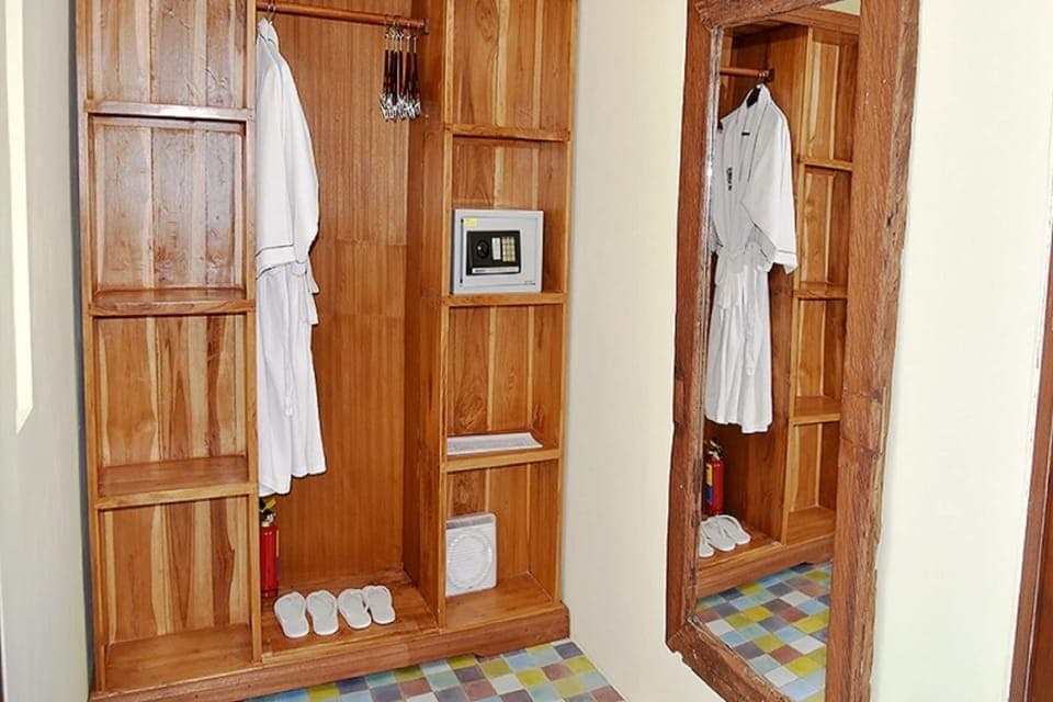 Select Comfort beds, minibar, in-room safe, individually decorated