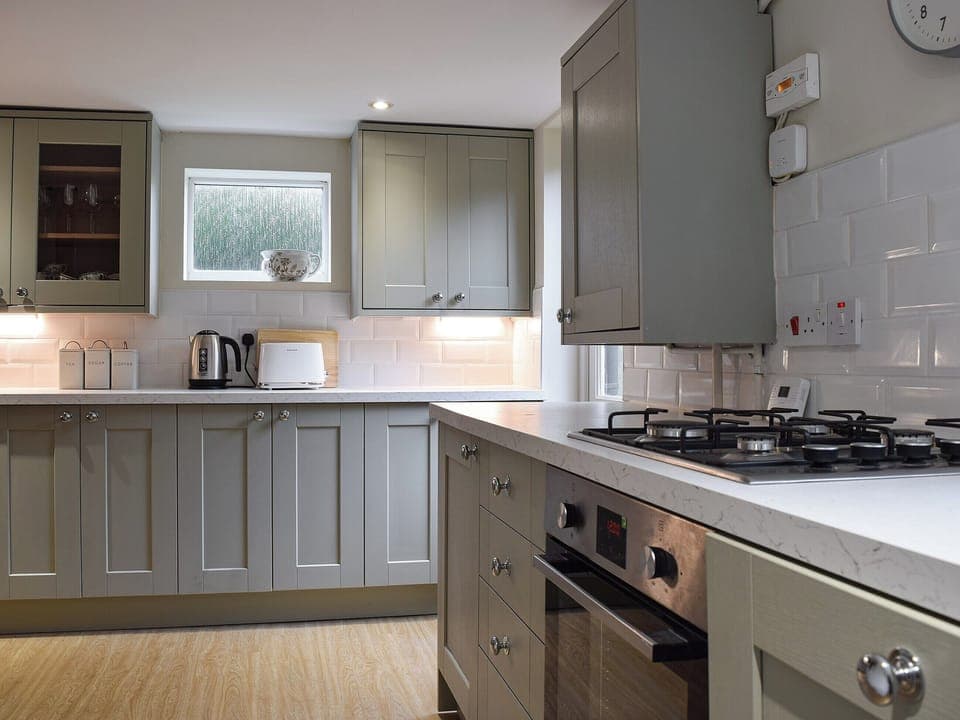 Kitchen | Lovely Old Cottage, Stratford-Upon-Avon