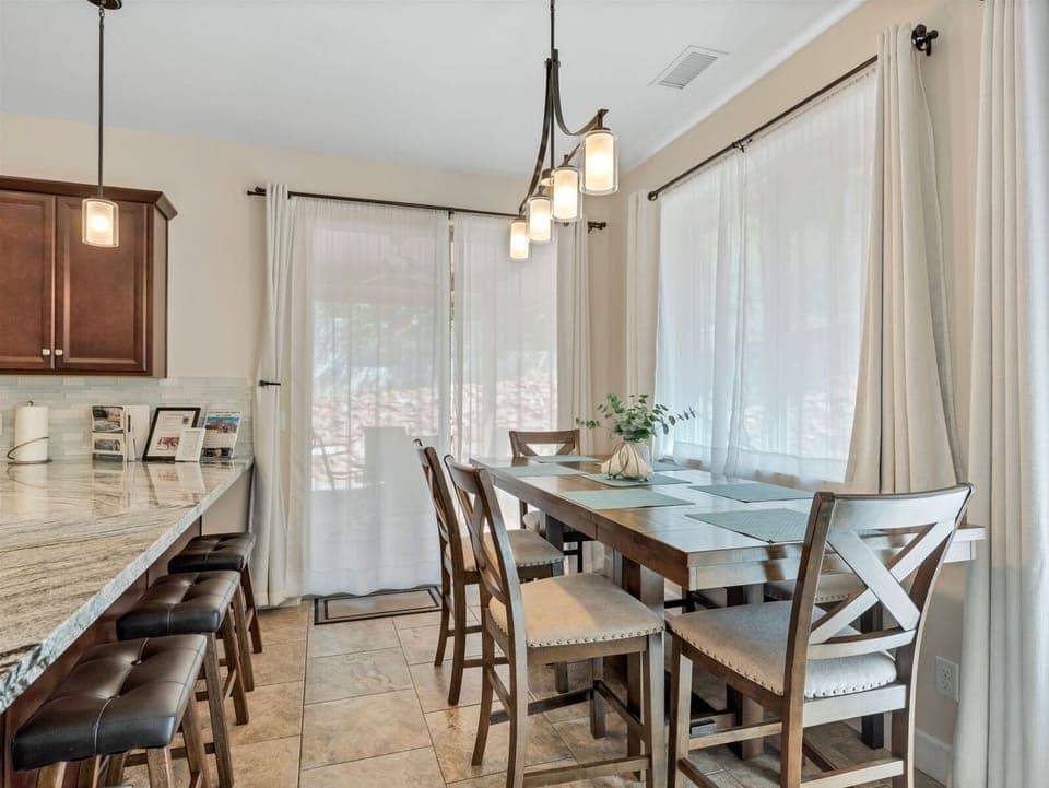 Lovely dining room to share a meal with friends and family