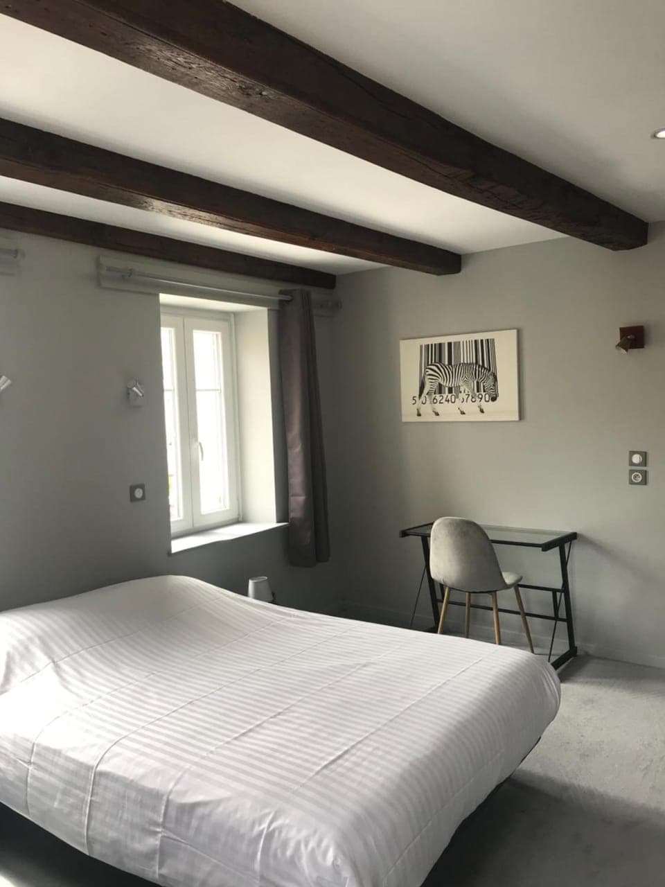 Select Comfort beds, desk, free cribs/infant beds, rollaway beds