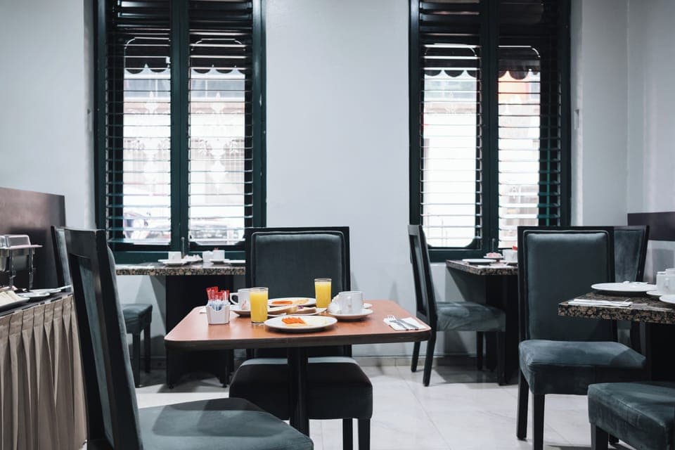 Daily buffet breakfast (MXN 190 per person)