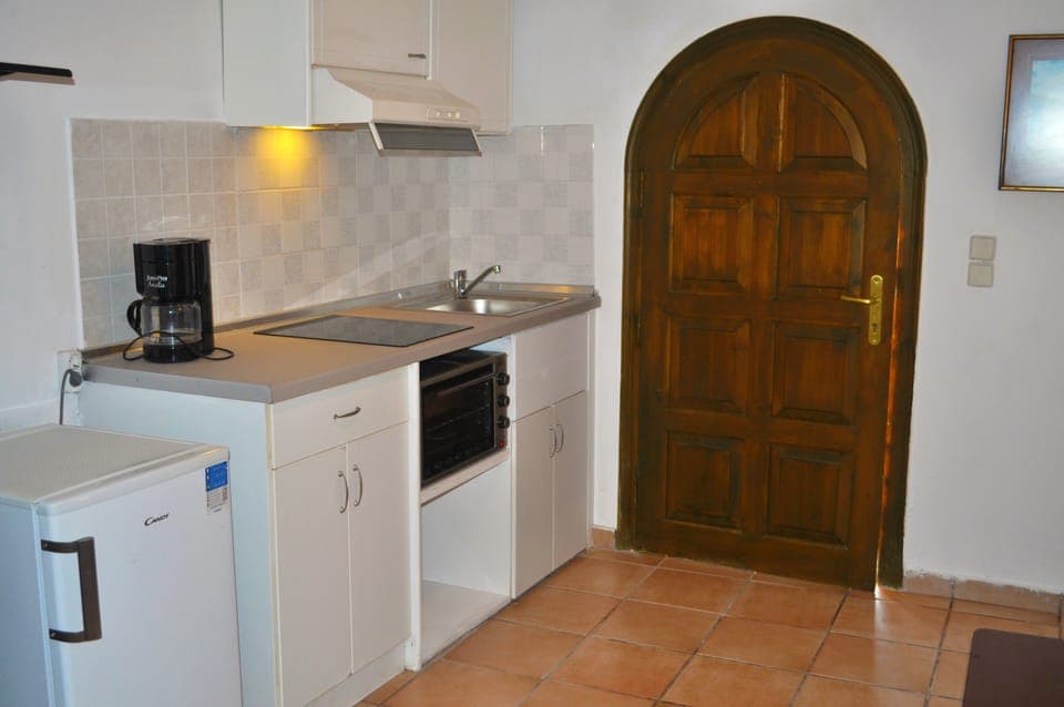 Apartment, 1 Bedroom, Smoking, Balcony | Interior