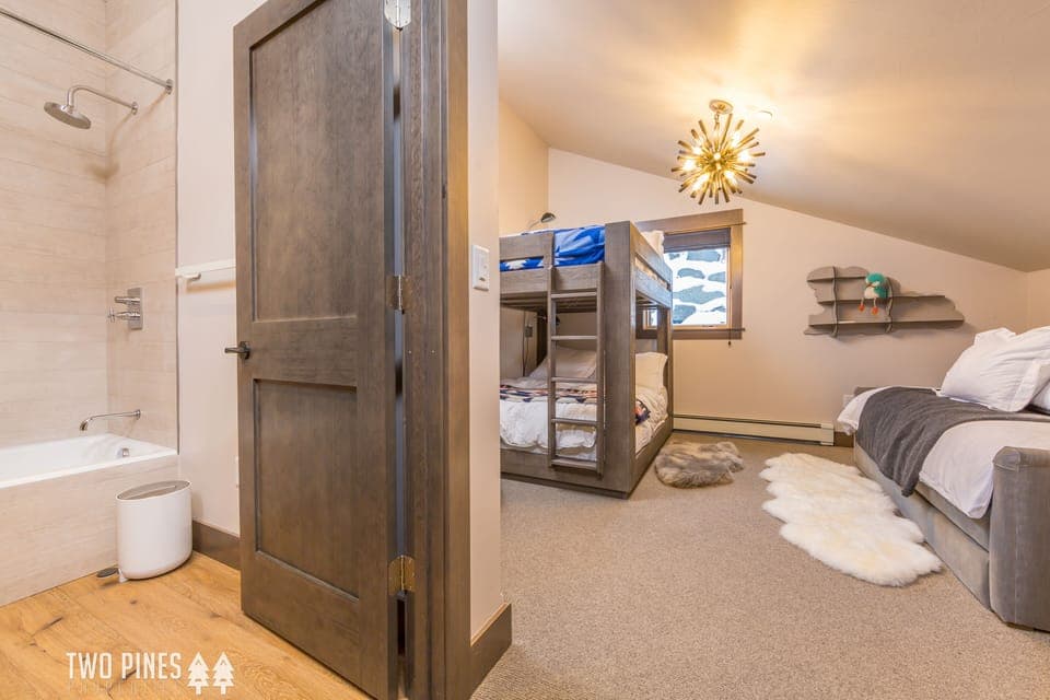 Bunk Room with Full/Full Bunk Bed, Twin Daybed and Twin Trundle Bed