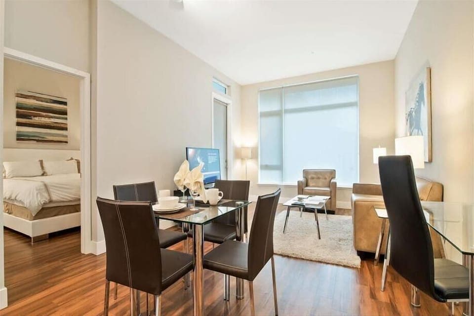 Sunnyvale/Mountain View/Cupertino Mountain View 2 Bedroom Dining Room