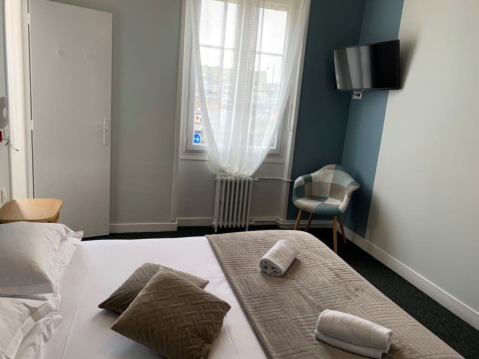 Superior Double Room | Individually decorated, individually furnished, desk, blackout drapes