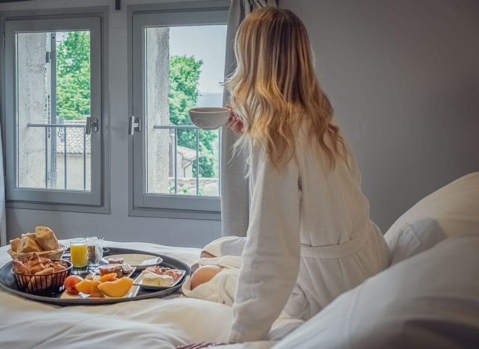 Deluxe Double Room | Bathroom | Eco-friendly toiletries, hair dryer, bathrobes, towels