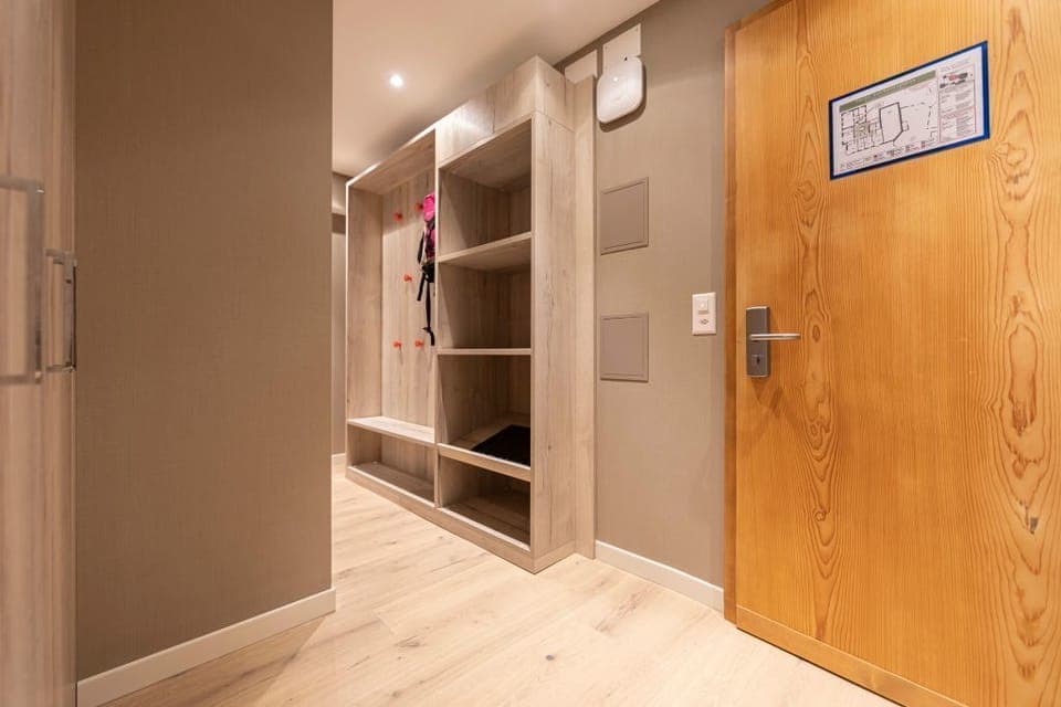 Main House 3 Stars - Premium Family Suite | Hypo-allergenic bedding, minibar, in-room safe, individually decorated