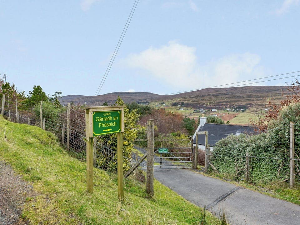 Entrance | G&agrave;rradh an Fh&agrave;saich, Glendale