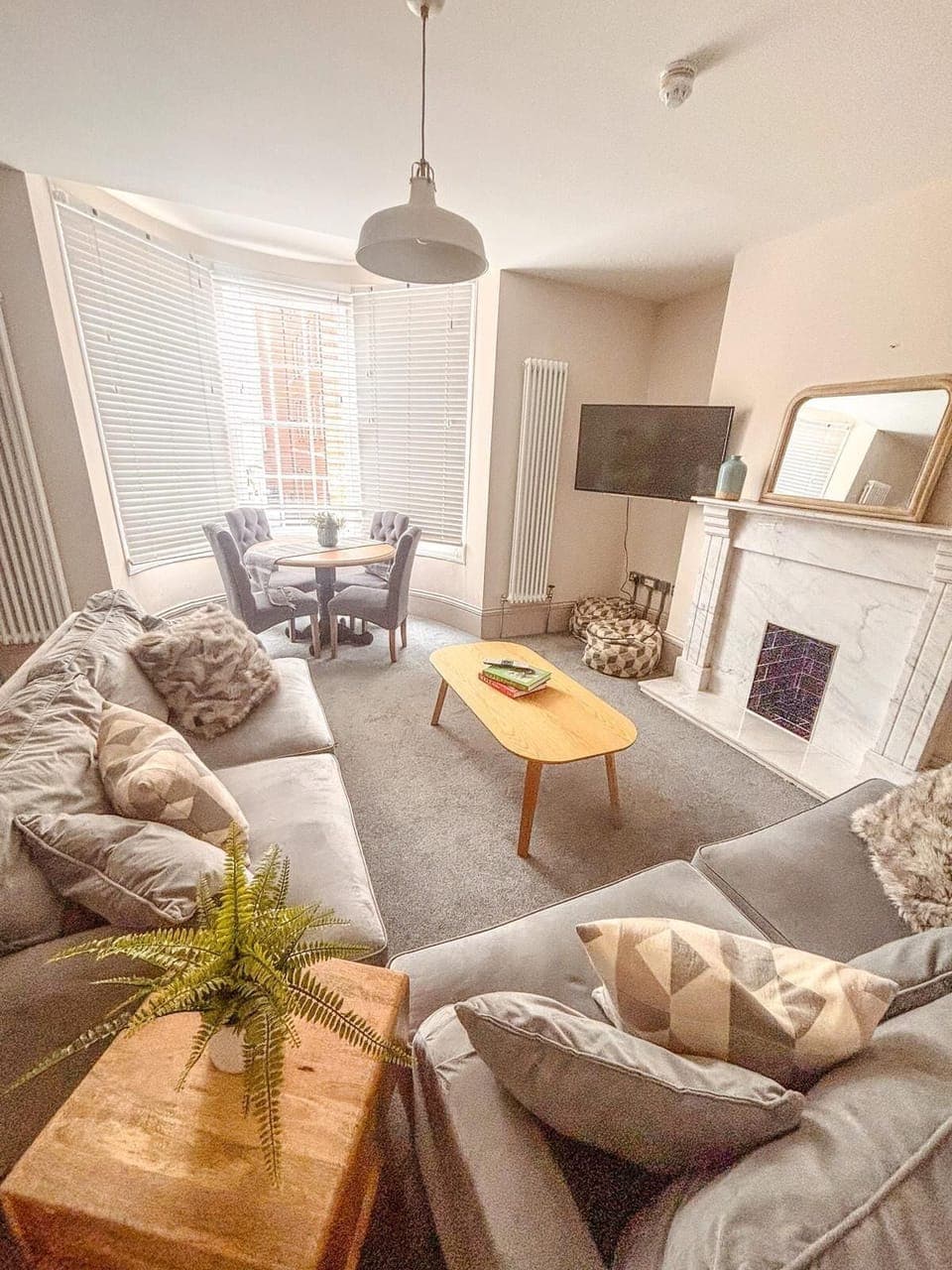 Luxury Apartment, Private Bathroom, City View | Lounge