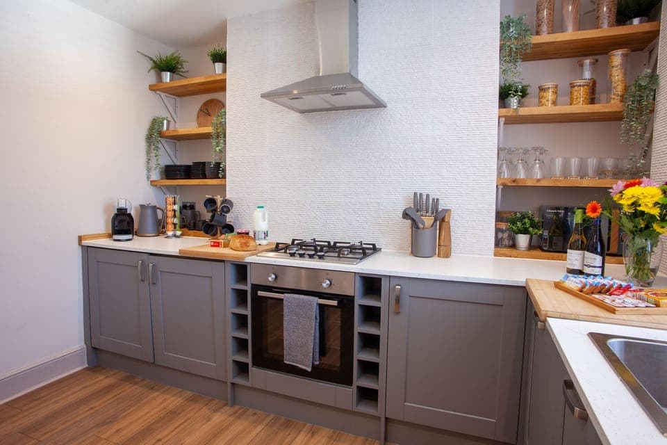 Luxury Apartment, Private Bathroom, City View | Shared kitchen