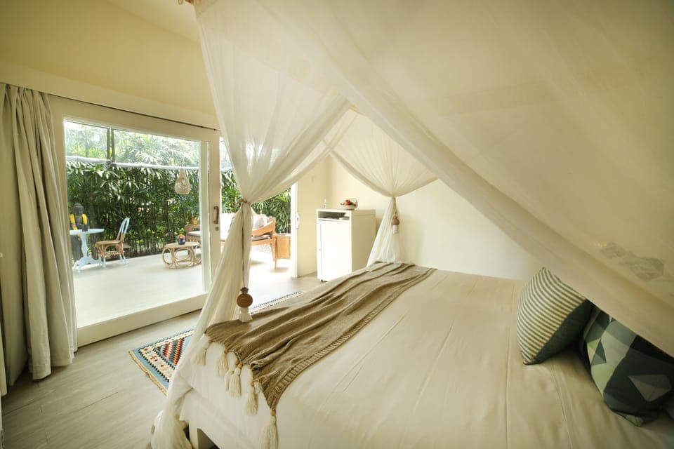 In-room safe, desk, free WiFi, bed sheets