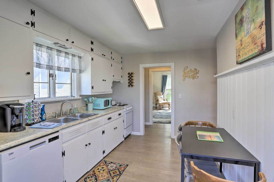 Kitchen | Fully Equipped w/ Cooking Basics | Dishware/Flatware