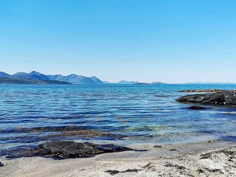 House | Beach | Beach nearby, fishing