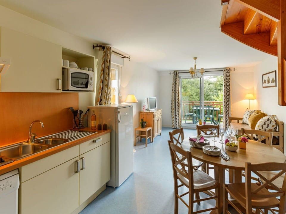 Blue, Residential Area, Suburb, Estate, Landscaping, Hedge