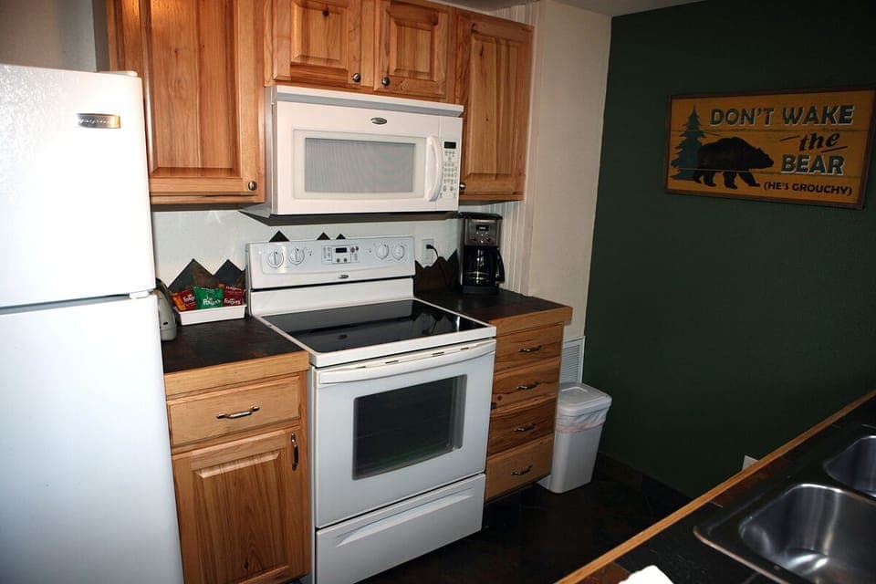 Full Kitchen