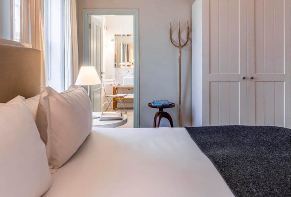 Superior Double Room | 1 bedroom, desk, laptop workspace, iron/ironing board