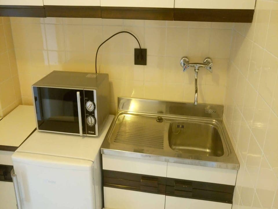 Apartment, 1 Bedroom | Private kitchenette | Mini-fridge, microwave, stovetop, espresso maker