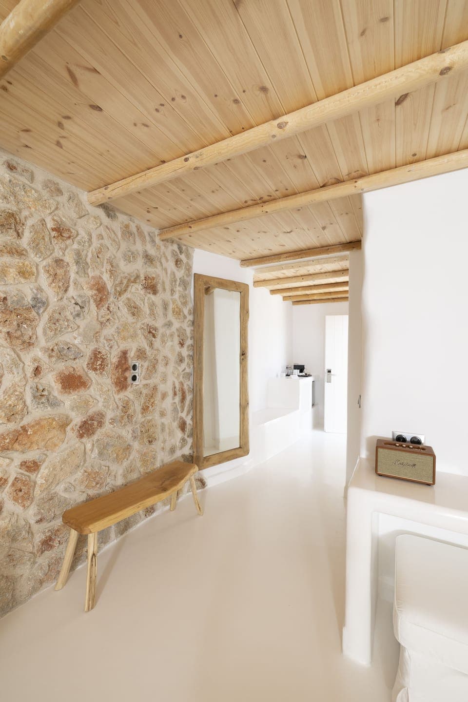 Superior Suite | Living area | TV