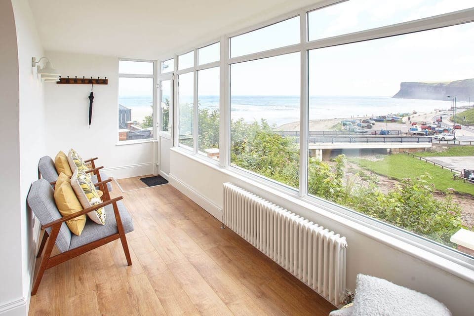 Burnsyde Beach House, Saltburn-by-the-Sea - Host & Stay