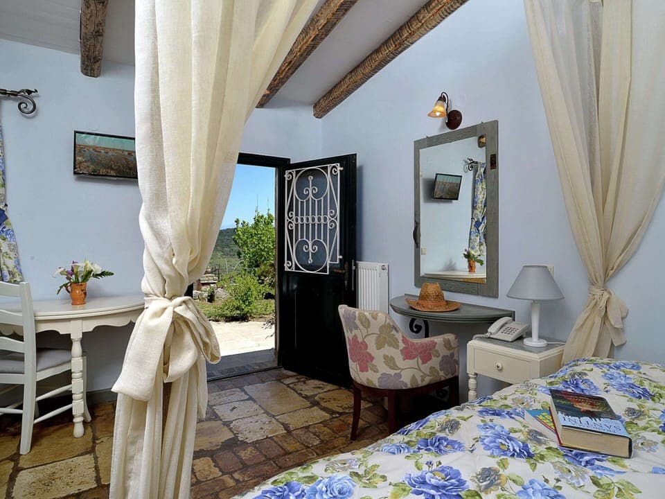 Apartment | 1 bedroom, bed sheets