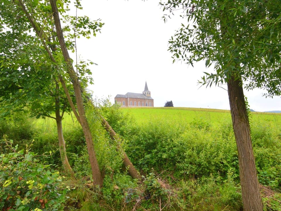 House | 3 bedrooms, individually furnished, bed sheets