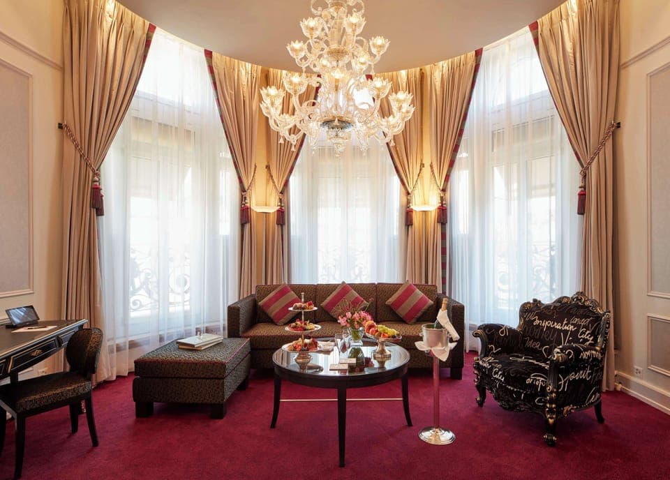 Signature Suite | Premium bedding, free minibar items, in-room safe, desk