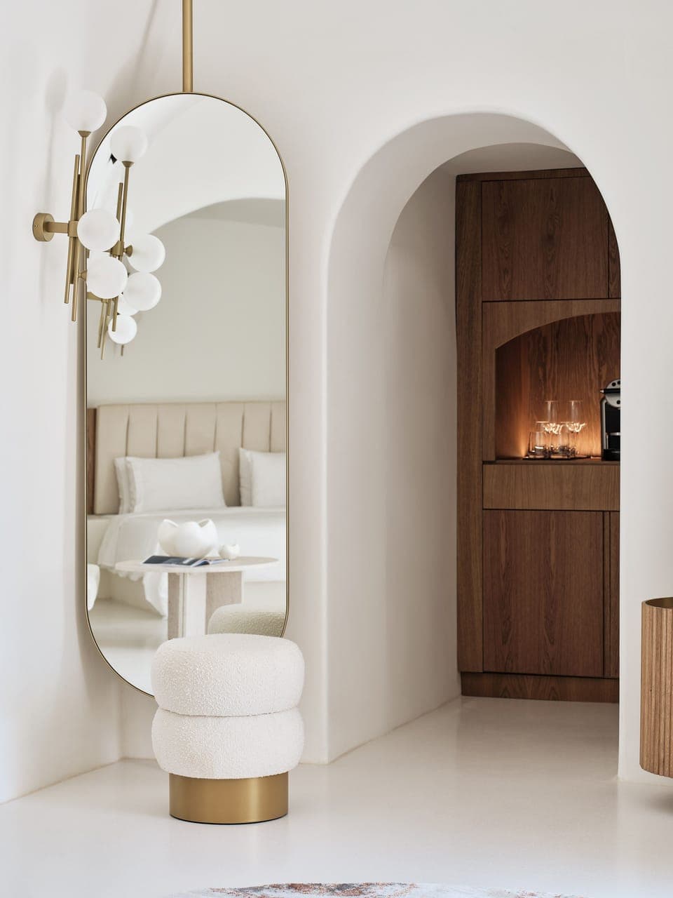 Cave Pool Suite  | Egyptian cotton sheets, premium bedding, Tempur-Pedic beds, minibar