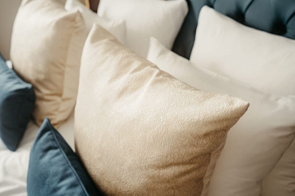 Minibar, in-room safe, desk, free WiFi