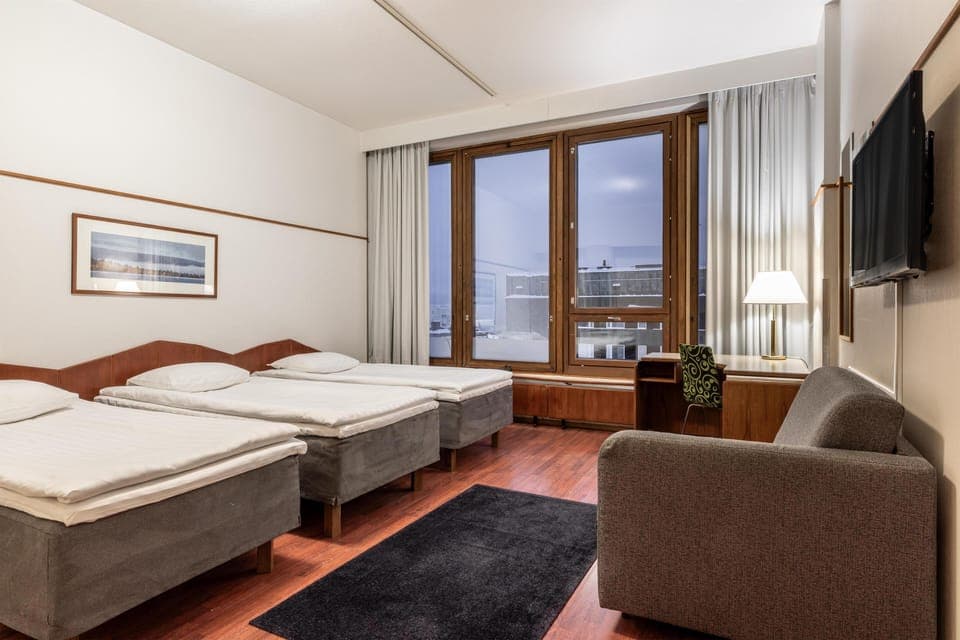 Family Room | Desk, free cribs/infant beds, free WiFi, bed sheets