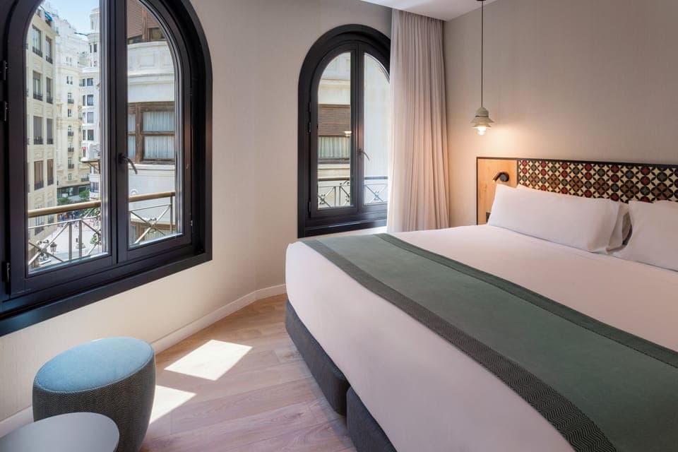 Minibar, in-room safe, desk, free WiFi