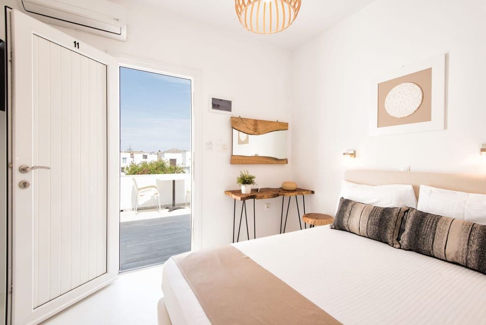 Basic Double or Twin Room | Premium bedding, pillowtop beds, minibar, in-room safe