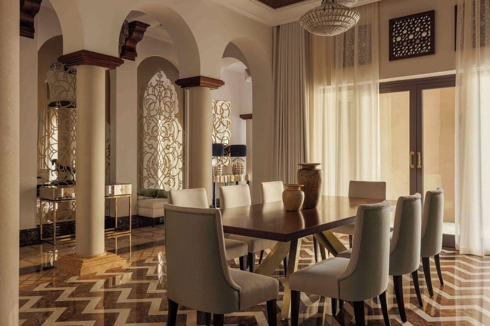 Garden Villa with Private Pool -Dedicated Host,DRIFT Beach Acc,Daily Spa Treatment,Prvt Beach Gazebo | Frette Italian sheets, premium bedding, down comforters, minibar