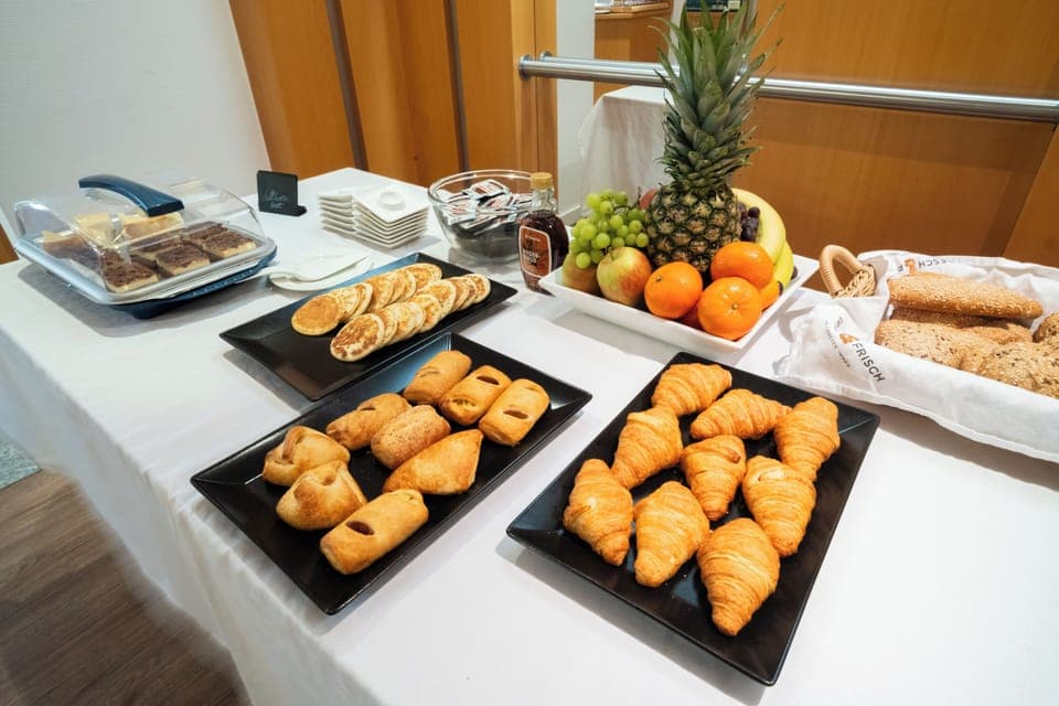 Daily buffet breakfast (EUR 14.90 per person)