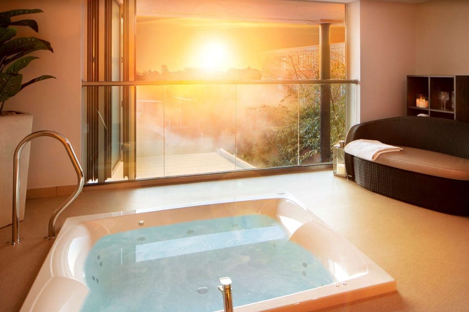 Couples treatment rooms, Turkish bath, body treatments, aromatherapy