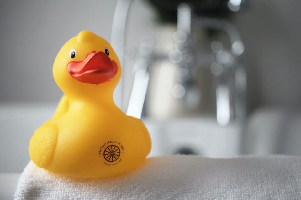 Deluxe Double Room | Bathroom | Combined shower/tub, free toiletries, hair dryer, towels