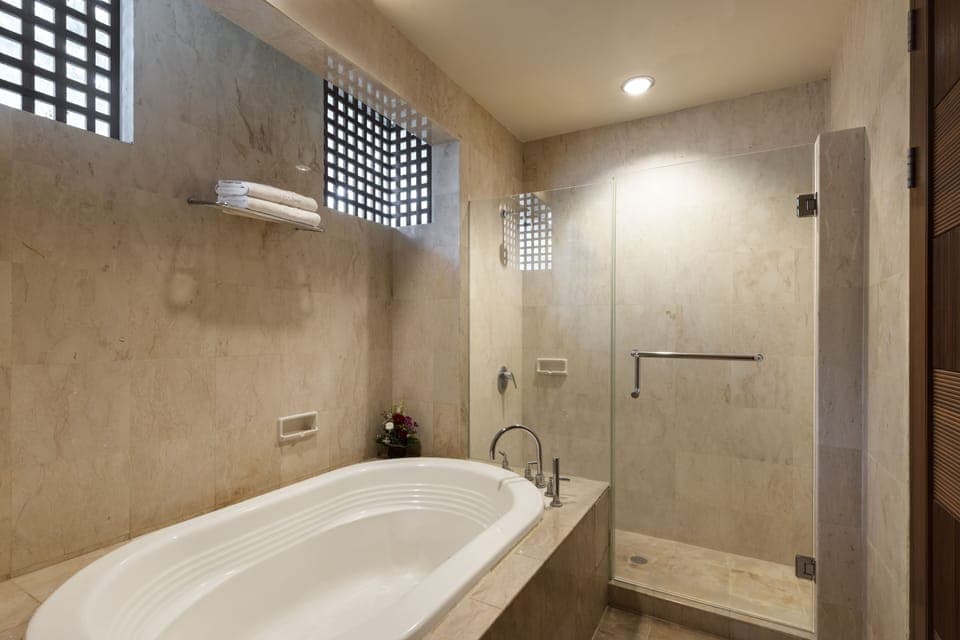 Family Room, Connecting Rooms | Bathroom | Bathtub, free toiletries, hair dryer, slippers