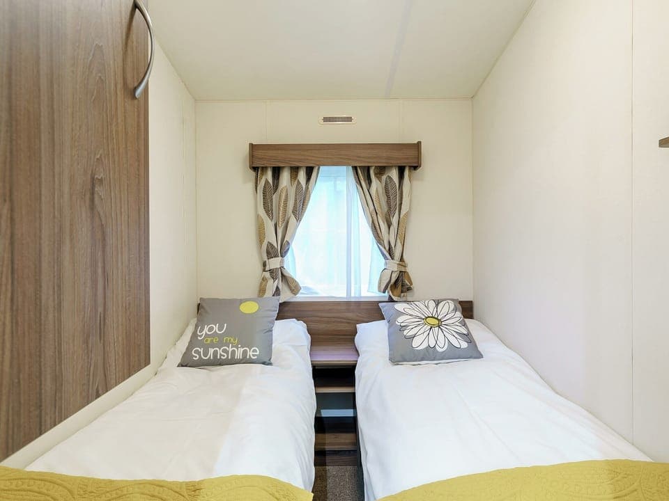 Twin bedroom | The Orchard - Meeks Park, Dollar