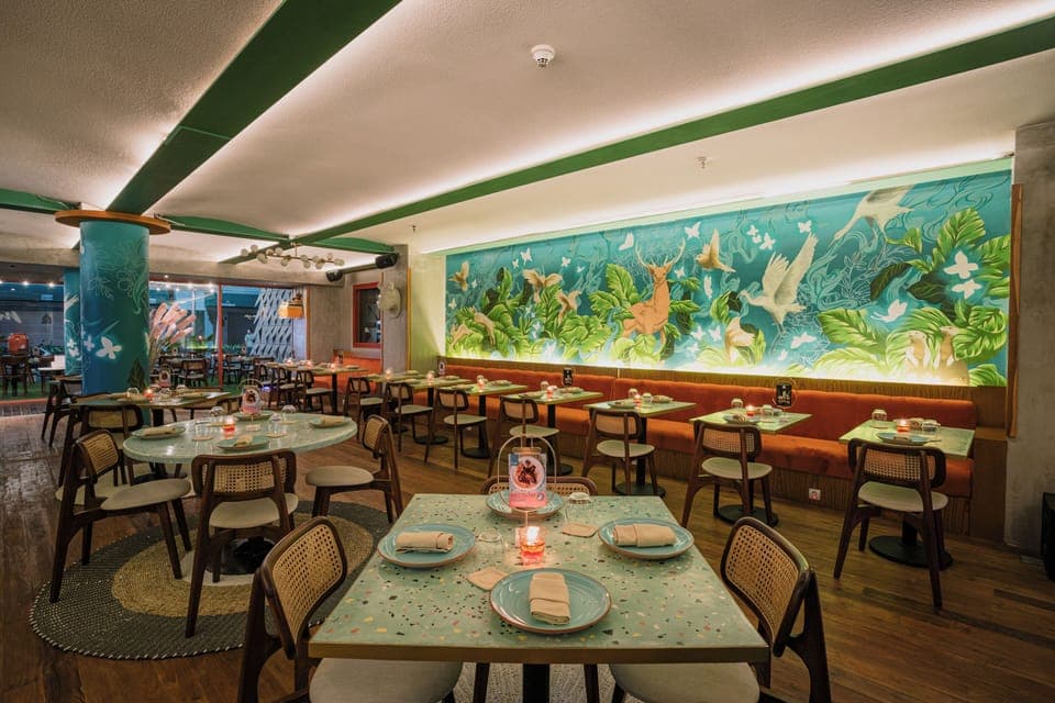 Breakfast, lunch and dinner served